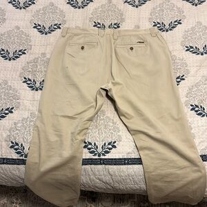 Men’s Mountain Khaki pants 38x32, khaki